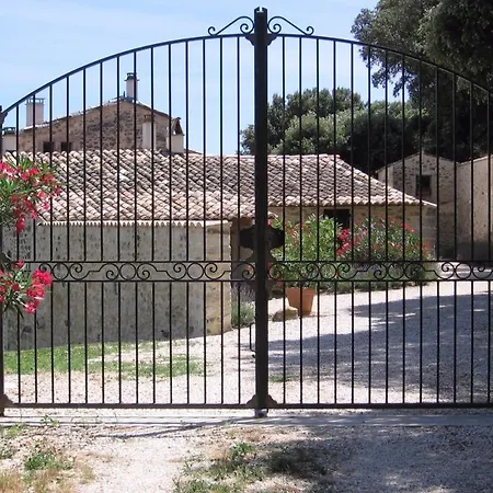 Mas Provencal Typique Saint-Restitut